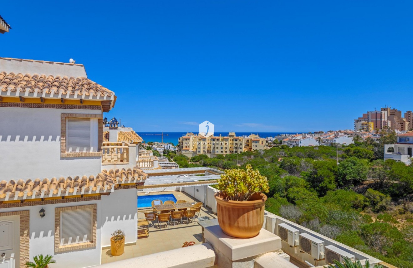 Segunda mano - Villa -
Torrevieja - La Mata