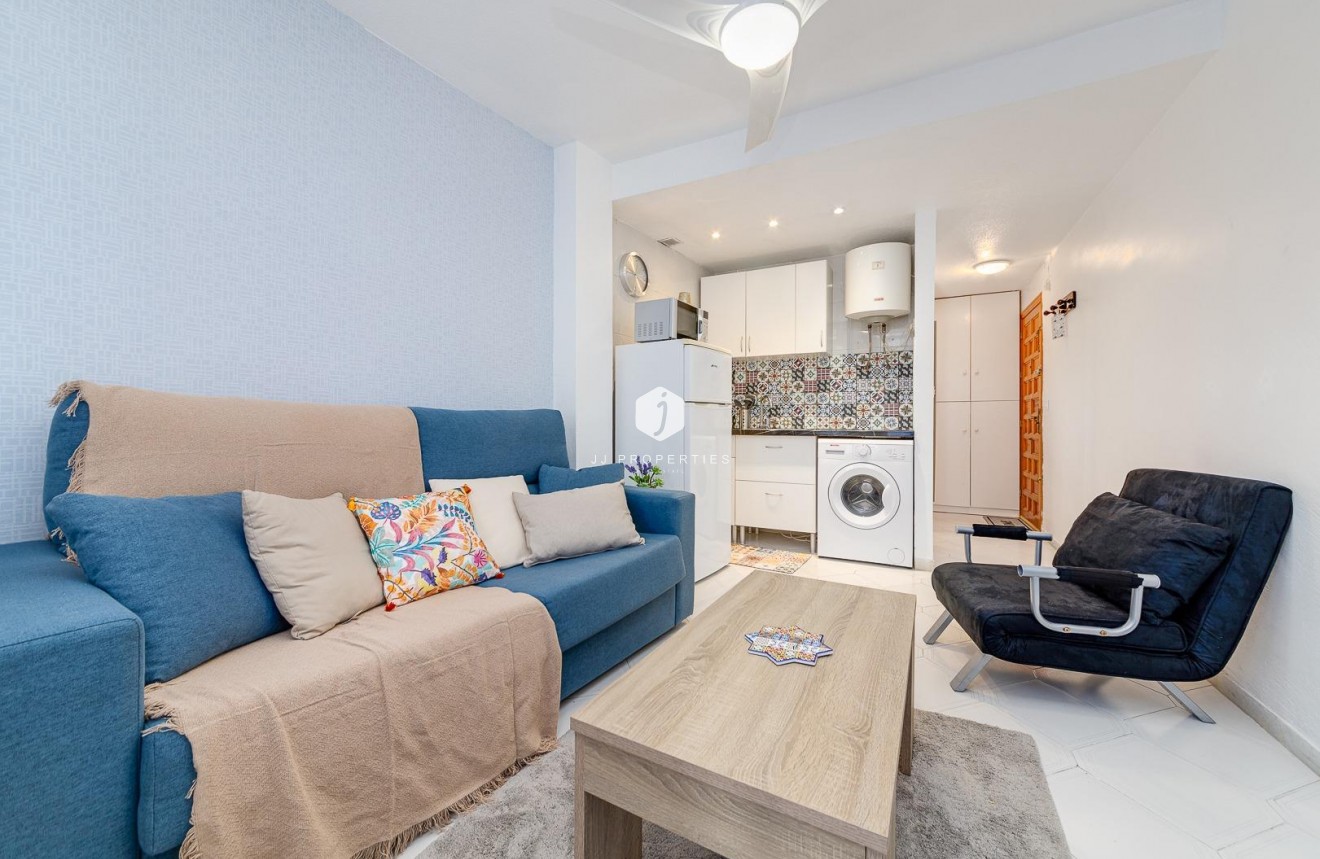 Aus zweiter Hand - Wohnung -
Torrevieja - Centro