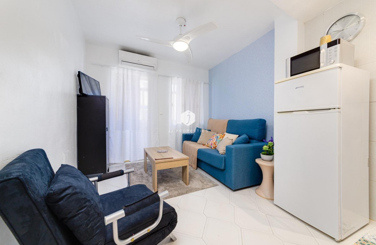 Aus zweiter Hand - Wohnung -
Torrevieja - Centro