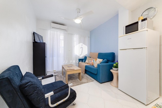 Aus zweiter Hand - Wohnung -
Torrevieja - Centro