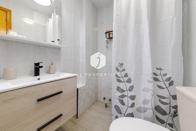 Aus zweiter Hand - Wohnung -
Torrevieja - Centro