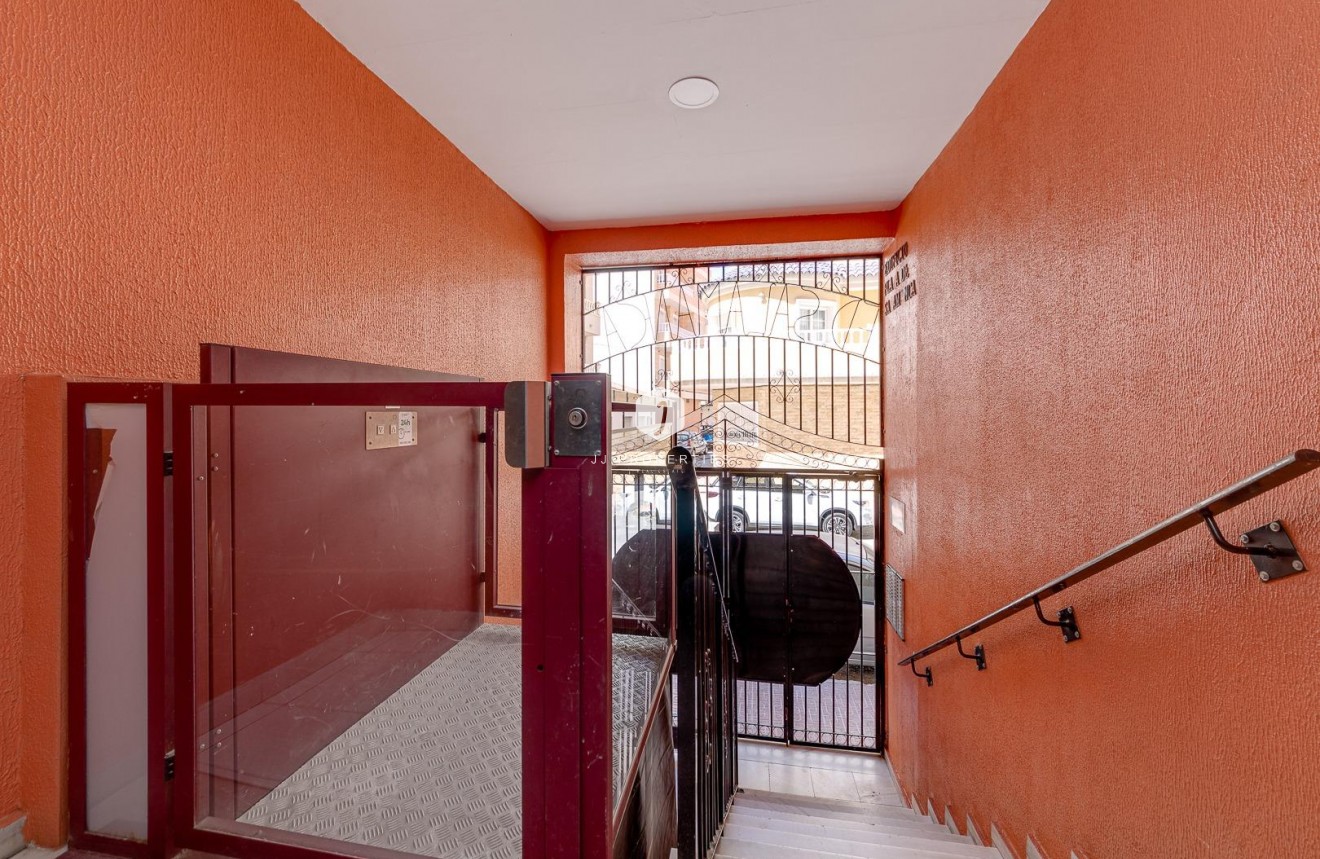 Aus zweiter Hand - Wohnung -
Torrevieja - Centro