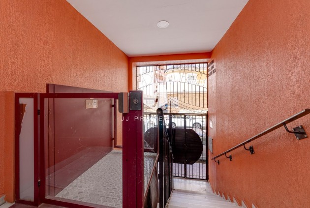 Aus zweiter Hand - Wohnung -
Torrevieja - Centro