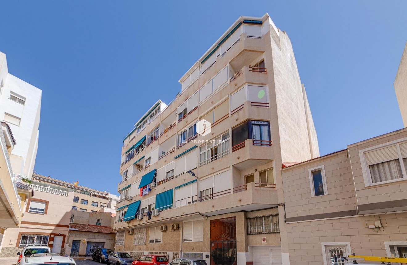 Aus zweiter Hand - Wohnung -
Torrevieja - Centro