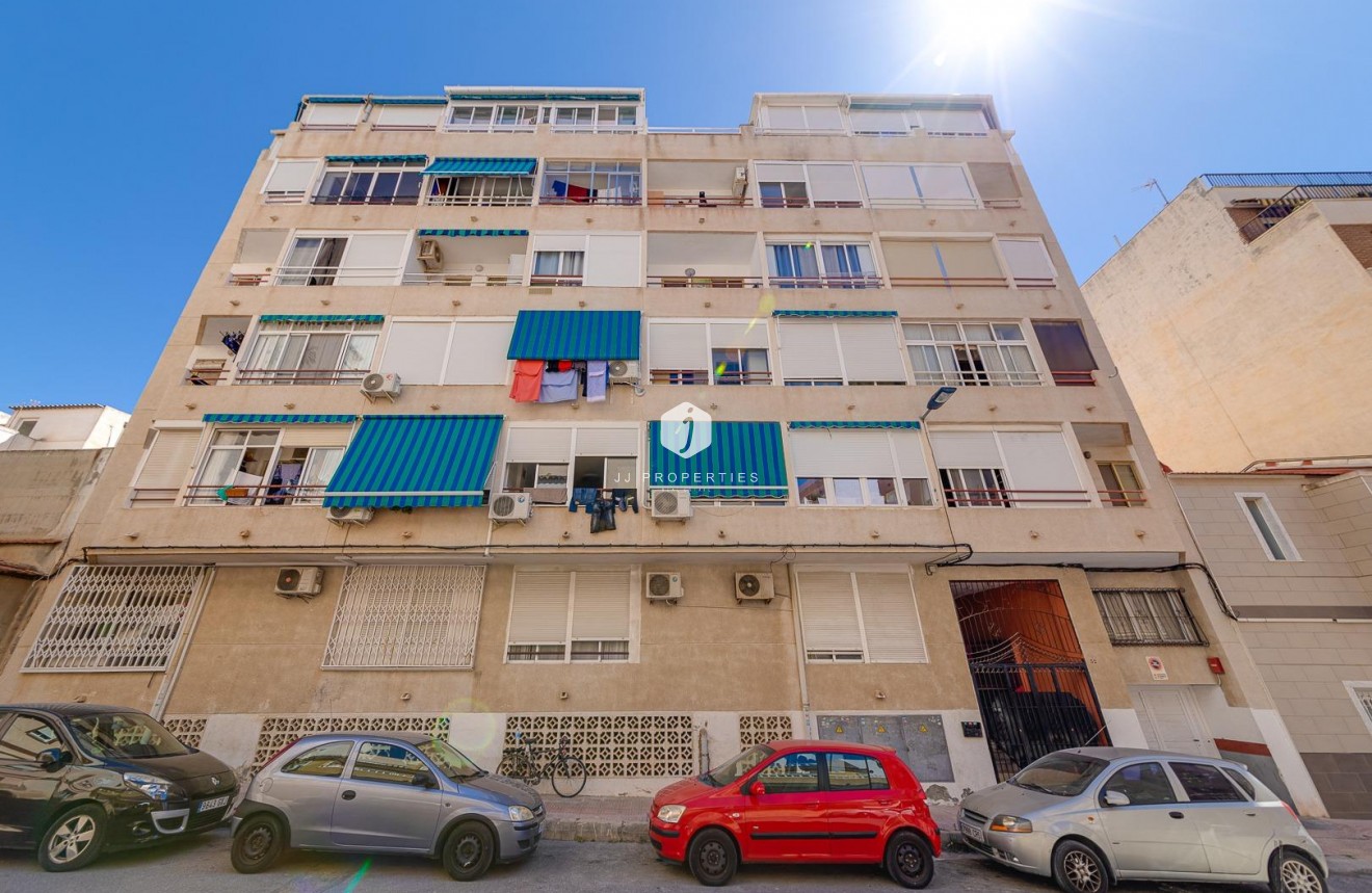 Aus zweiter Hand - Wohnung -
Torrevieja - Centro