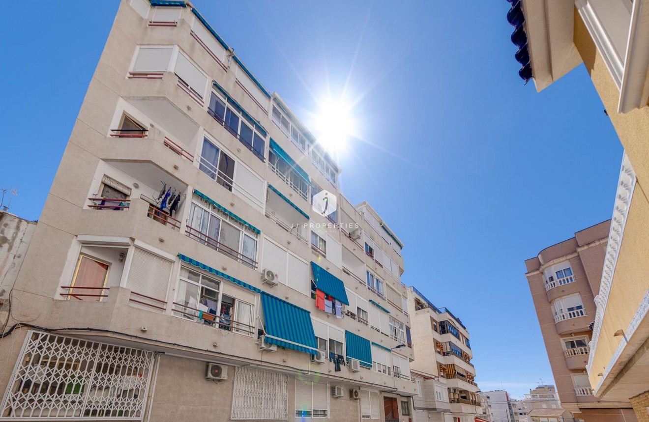 Aus zweiter Hand - Wohnung -
Torrevieja - Centro