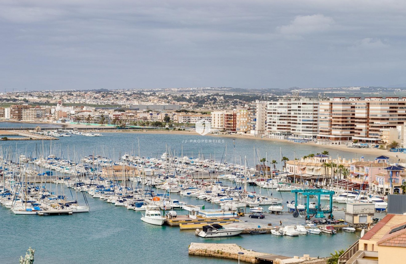 Aus zweiter Hand - Wohnung -
Torrevieja - Centro