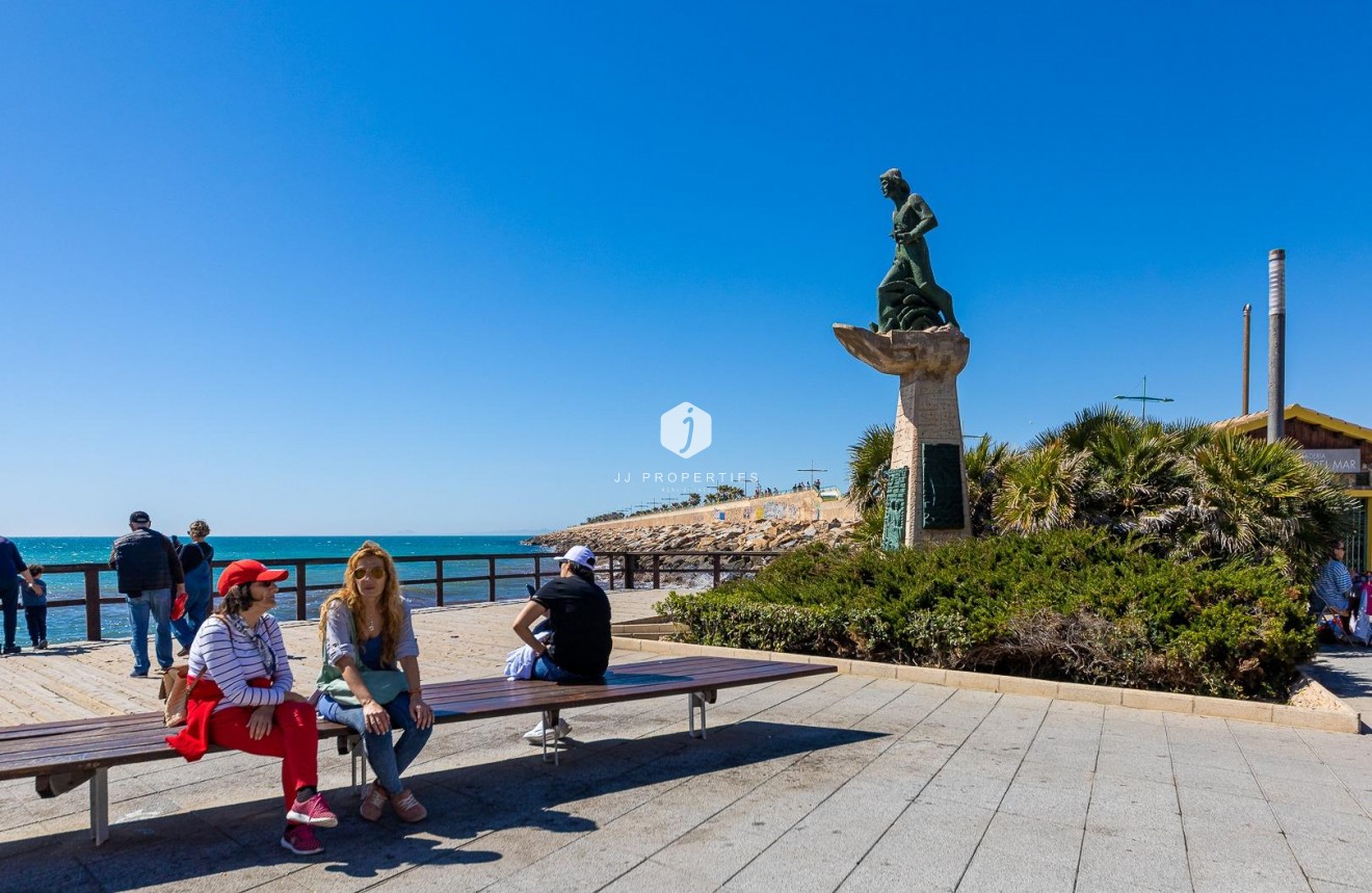 Aus zweiter Hand - Wohnung -
Torrevieja - Centro