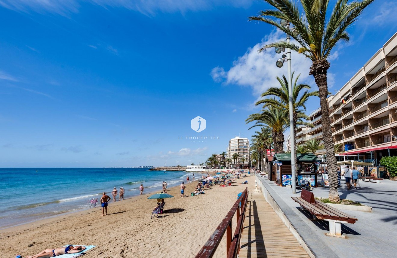 Aus zweiter Hand - Wohnung -
Torrevieja - Centro