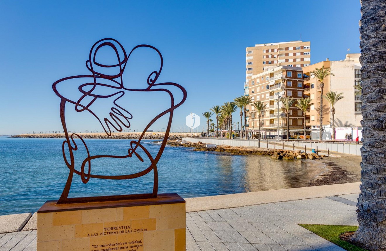 Aus zweiter Hand - Wohnung -
Torrevieja - Centro