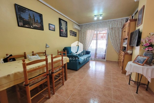 Segunda mano - Apartamento / piso -
Torrevieja - Nueva Torrevieja
