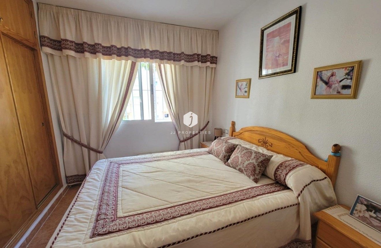Segunda mano - Apartamento / piso -
Torrevieja - Nueva Torrevieja