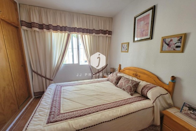 Segunda mano - Apartamento / piso -
Torrevieja - Nueva Torrevieja