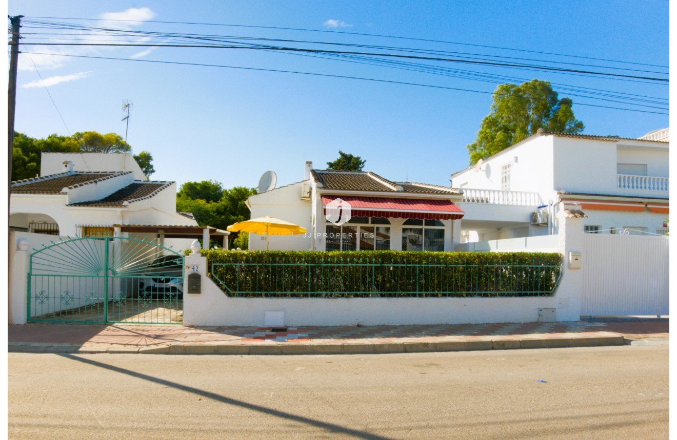 Segunda mano - Villa -
Torrevieja - Costa Blanca