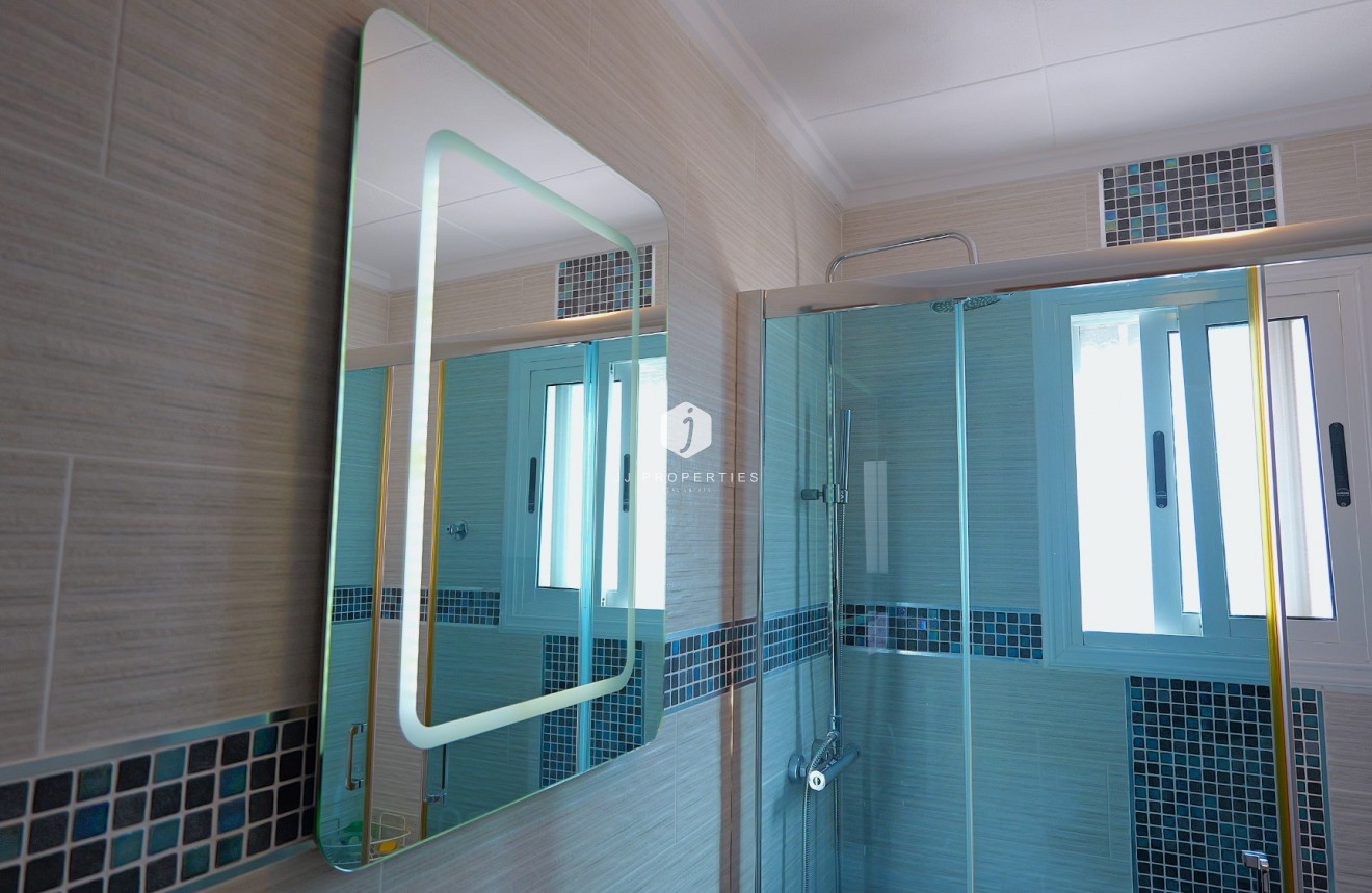 Segunda mano - Villa -
Torrevieja - Costa Blanca