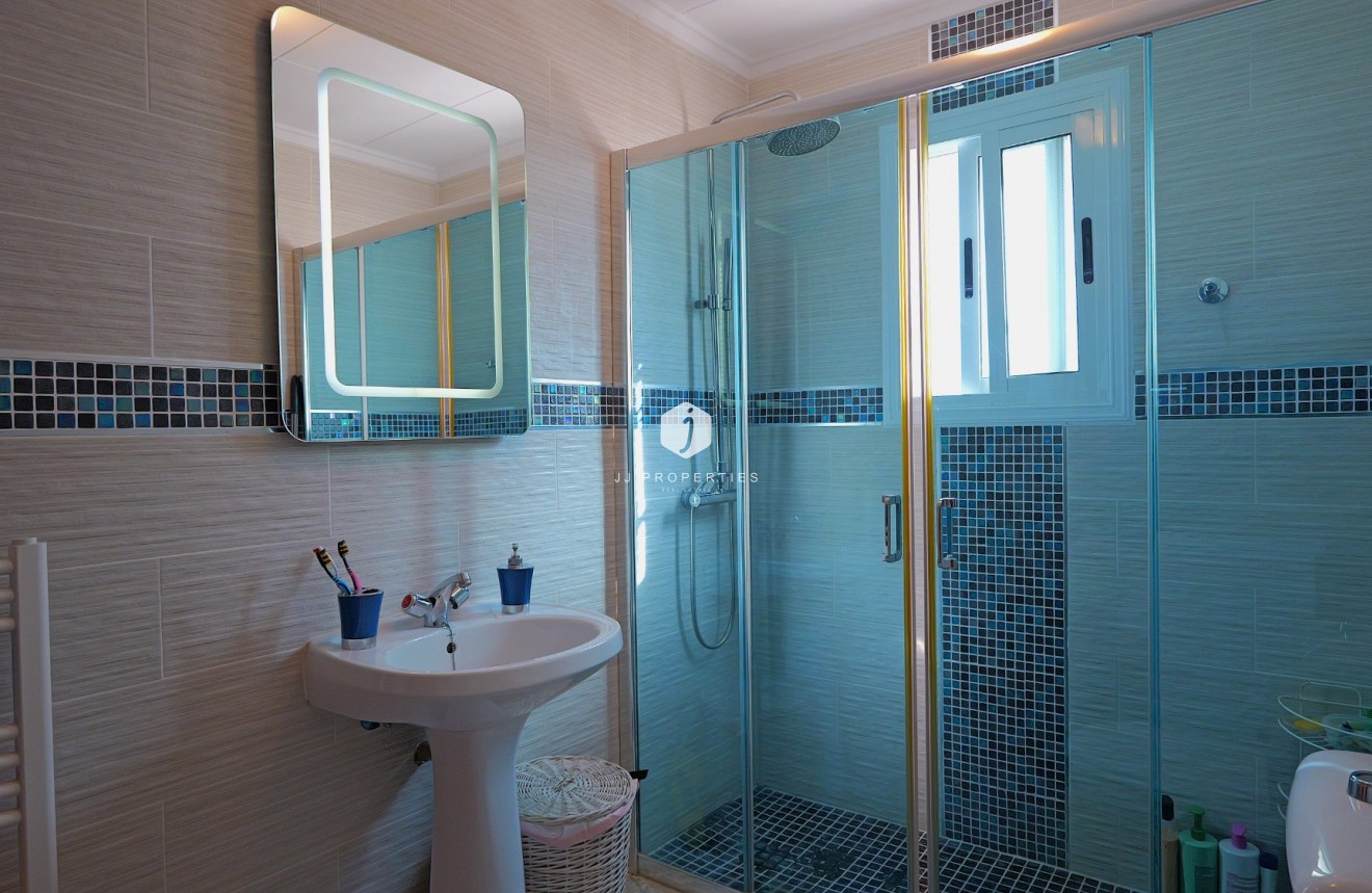 Segunda mano - Villa -
Torrevieja - Costa Blanca