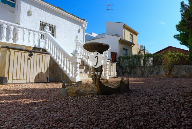 Segunda mano - Villa -
Torrevieja - Costa Blanca