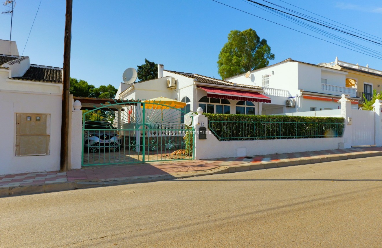 Segunda mano - Villa -
Torrevieja - Costa Blanca