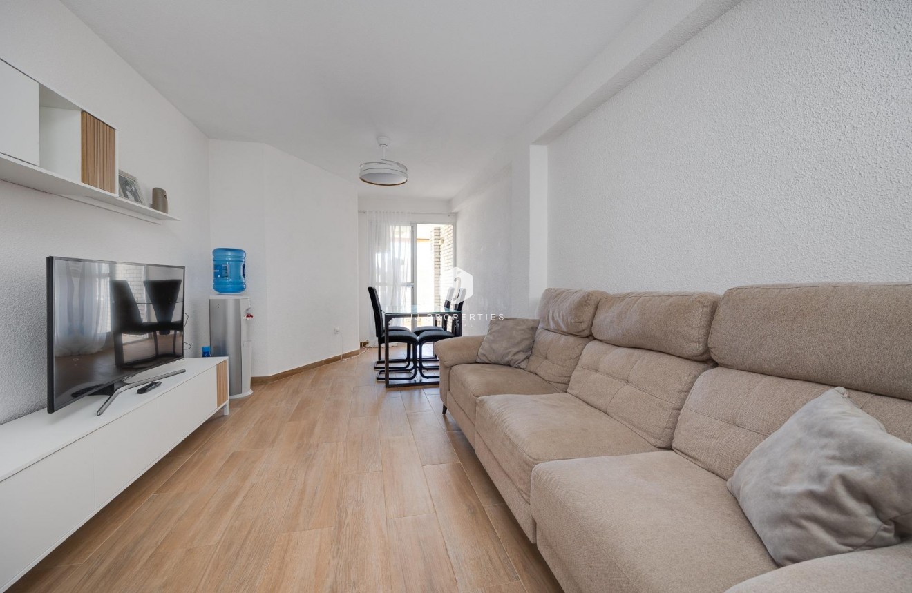 Segunda mano - Apartamento / piso -
Torrevieja - Centro