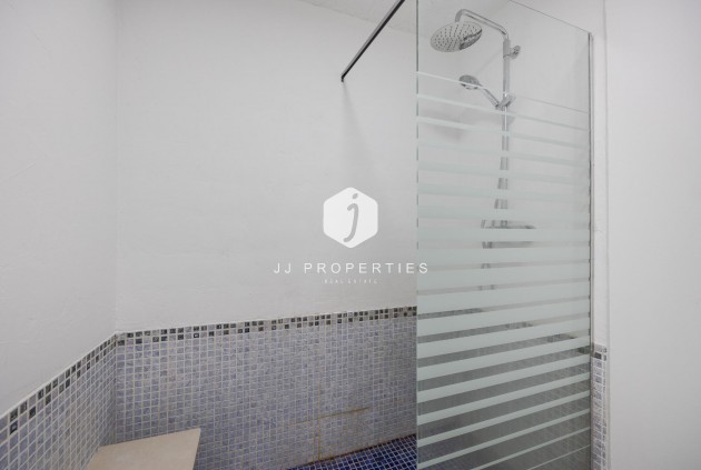 Segunda mano - Apartamento / piso -
Torrevieja - Centro