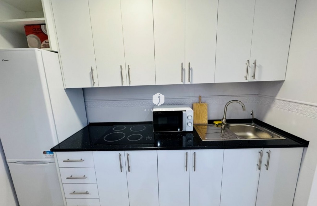 Segunda mano - Apartamento / piso -
La Mata - Costa Blanca