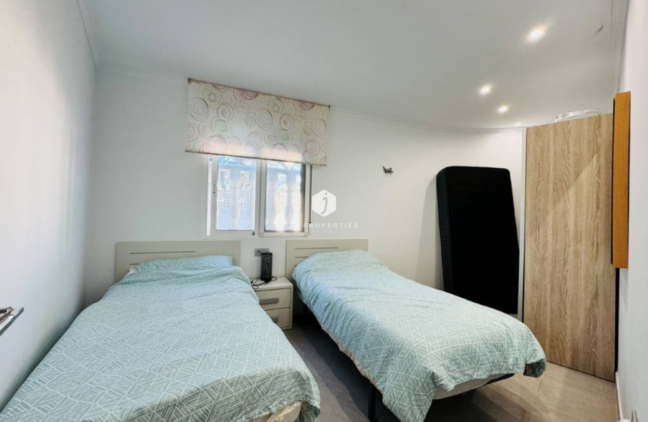 Segunda mano - Apartamento / piso -
La Mata - Costa Blanca