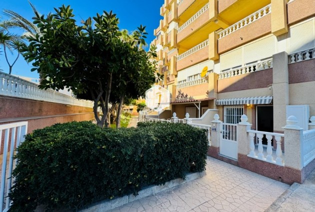 Segunda mano - Apartamento / piso -
La Mata - Costa Blanca