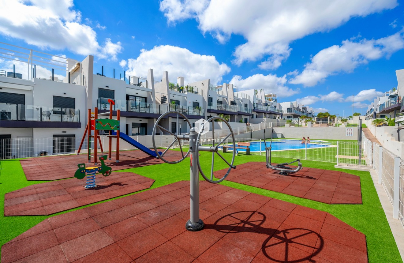 Segunda mano - Apartamento / piso -
San Miguel de Salinas - Inland