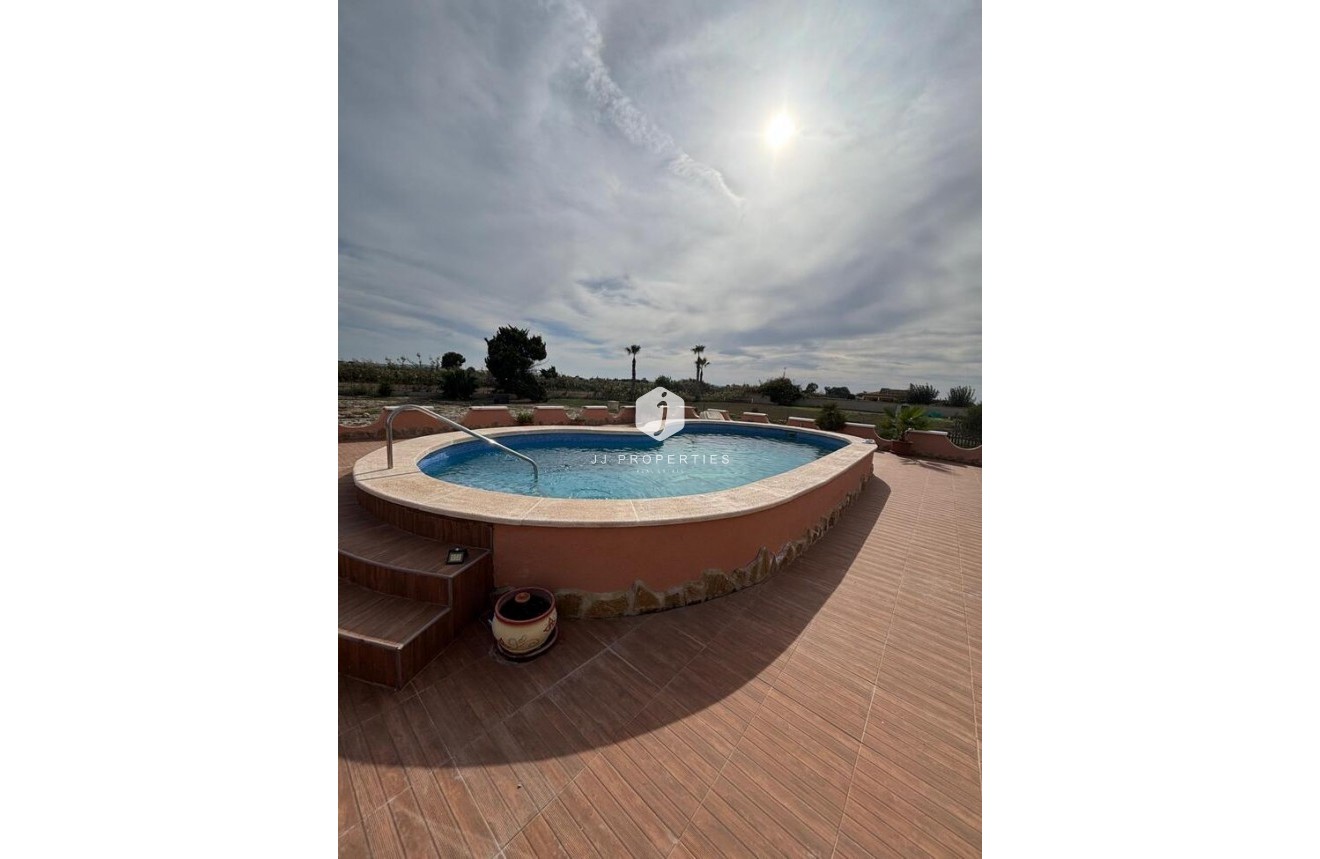 Segunda mano - Casa de campo -
Dolores - Costa Blanca