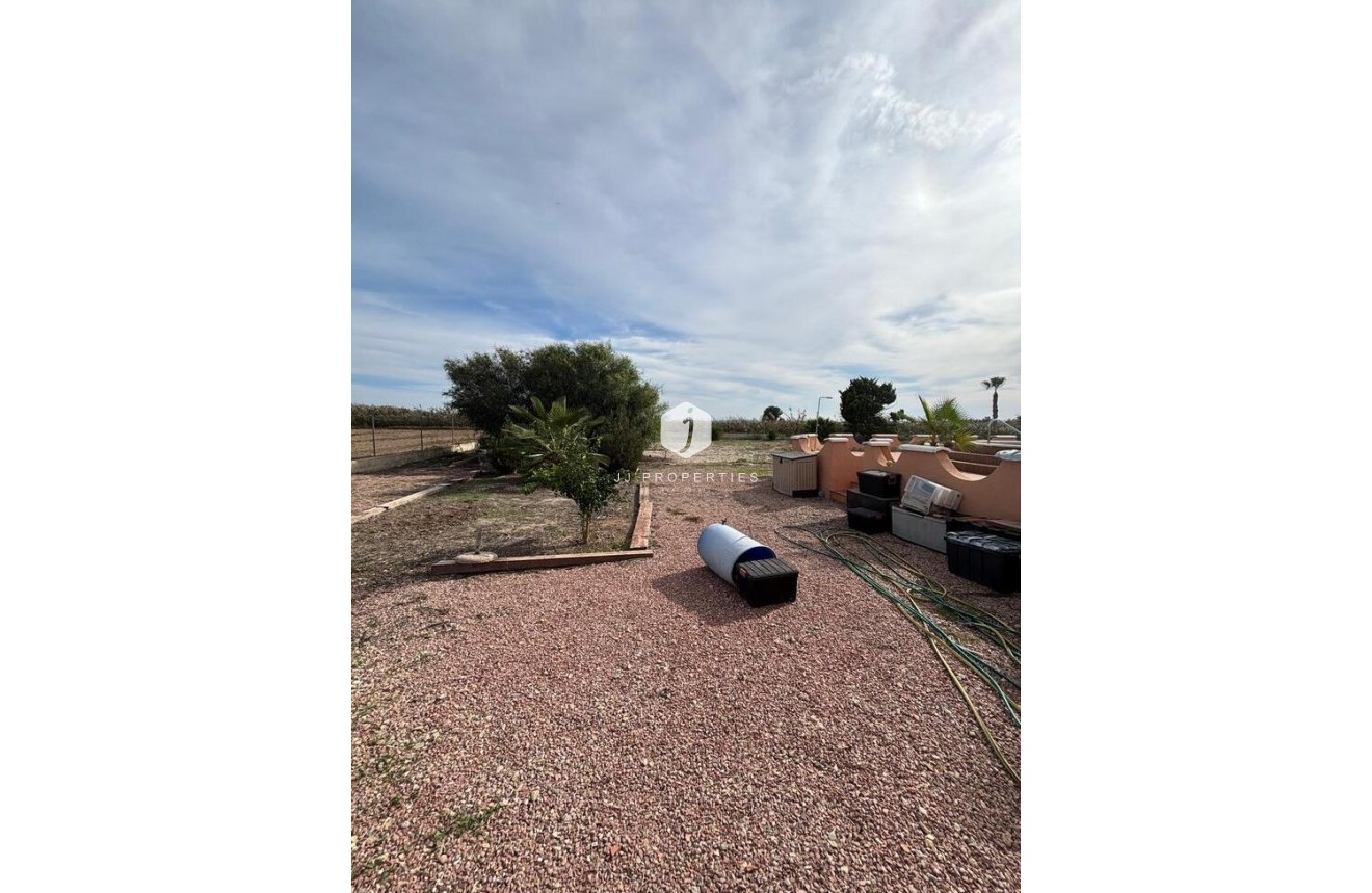 Segunda mano - Casa de campo -
Dolores - Costa Blanca