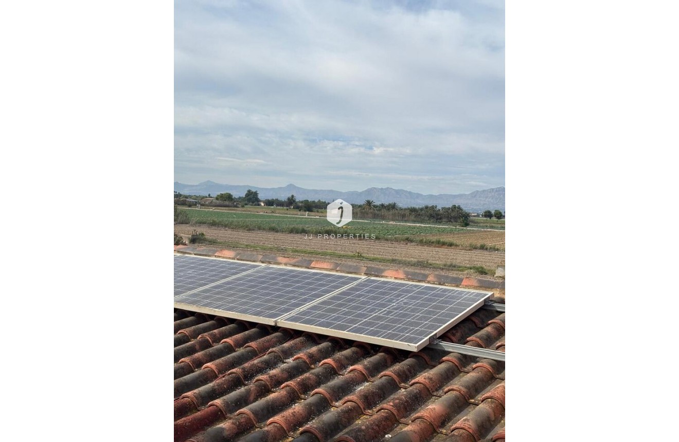 Segunda mano - Casa de campo -
Dolores - Costa Blanca