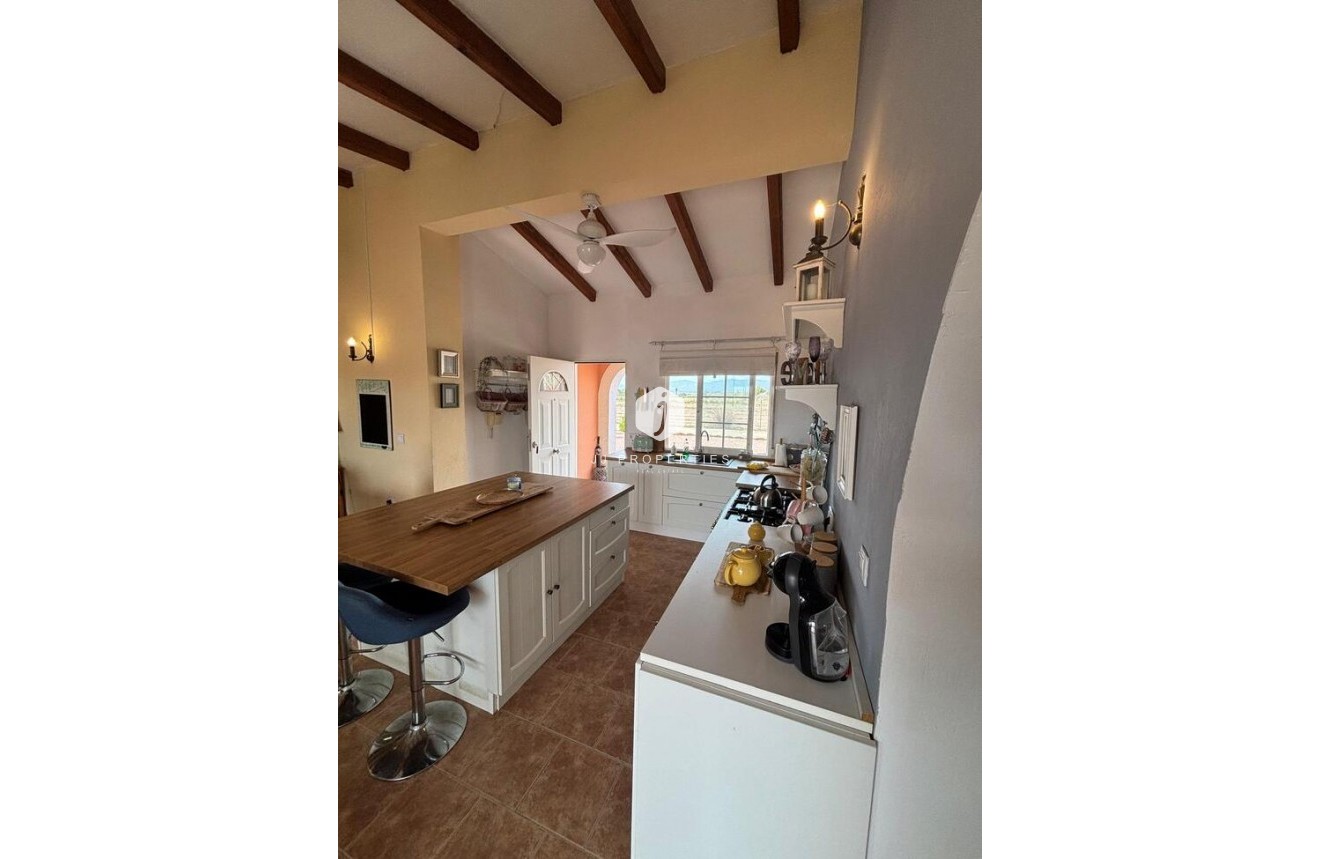 Segunda mano - Casa de campo -
Dolores - Costa Blanca