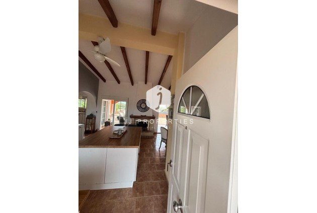 Segunda mano - Casa de campo -
Dolores - Costa Blanca