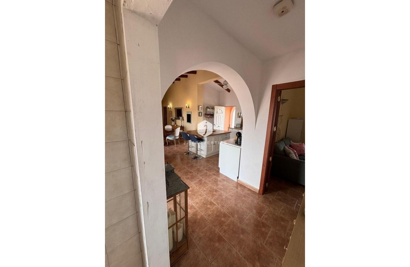 Segunda mano - Casa de campo -
Dolores - Costa Blanca