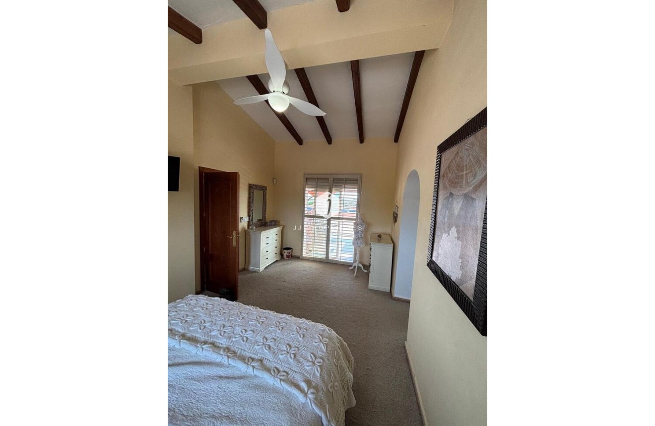 Segunda mano - Casa de campo -
Dolores - Costa Blanca