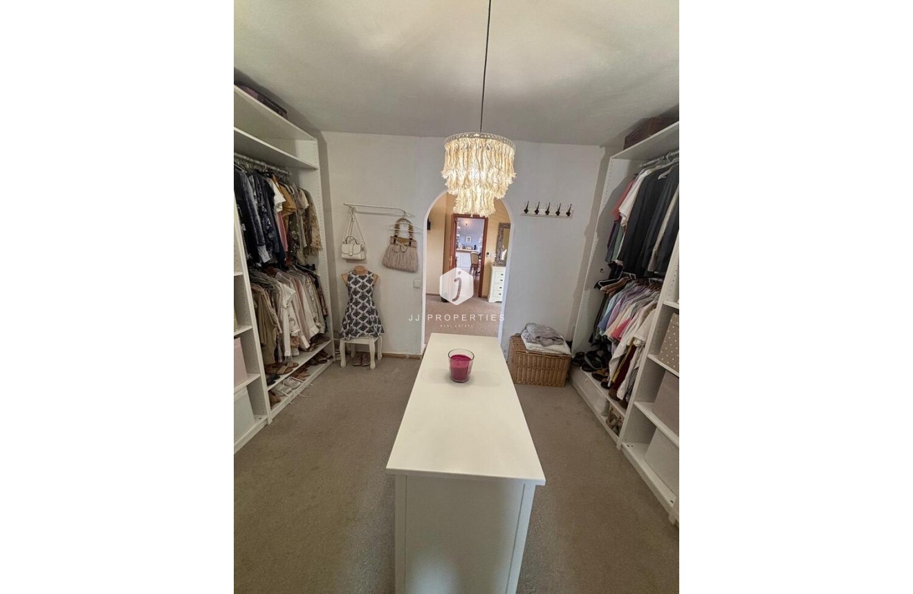 Segunda mano - Casa de campo -
Dolores - Costa Blanca