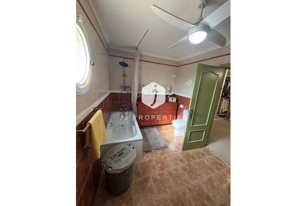 Segunda mano - Casa de campo -
Dolores - Costa Blanca