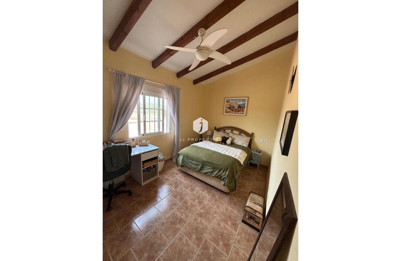 Segunda mano - Casa de campo -
Dolores - Costa Blanca