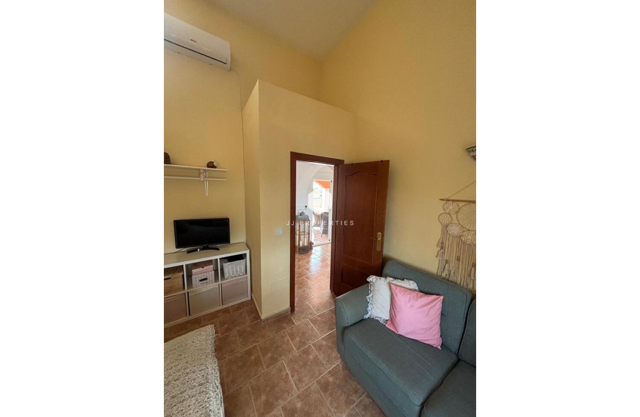 Segunda mano - Casa de campo -
Dolores - Costa Blanca