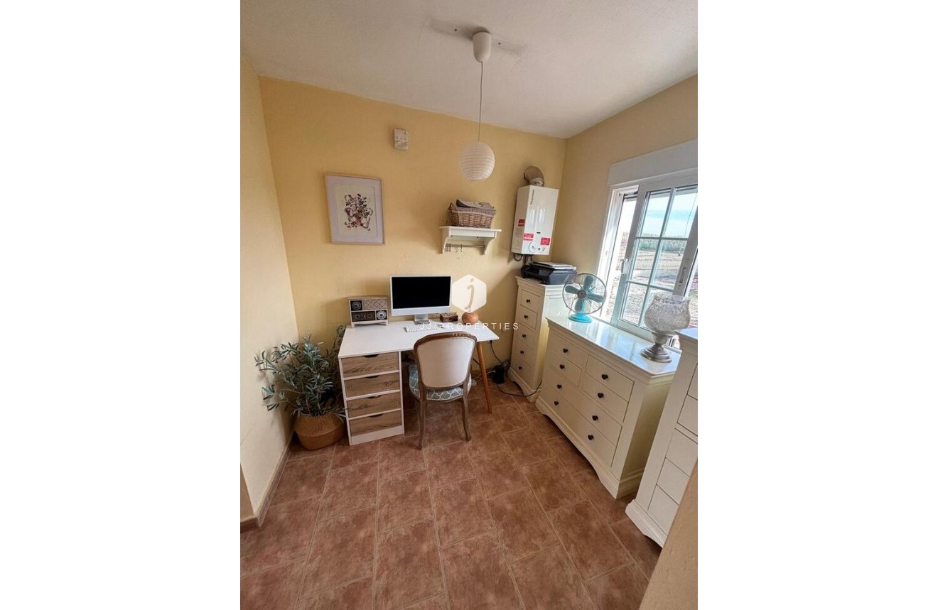 Segunda mano - Casa de campo -
Dolores - Costa Blanca