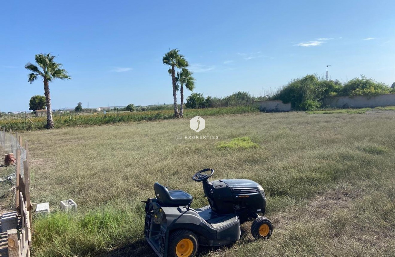 Segunda mano - Casa de campo -
Dolores - Costa Blanca