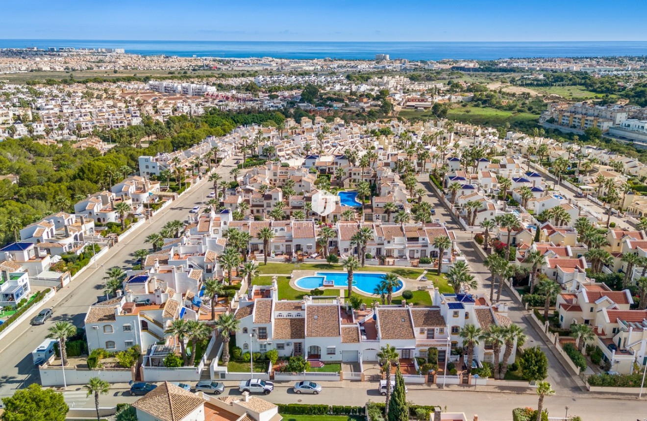 Segunda mano - Villa -
Orihuela Costa - Costa Blanca