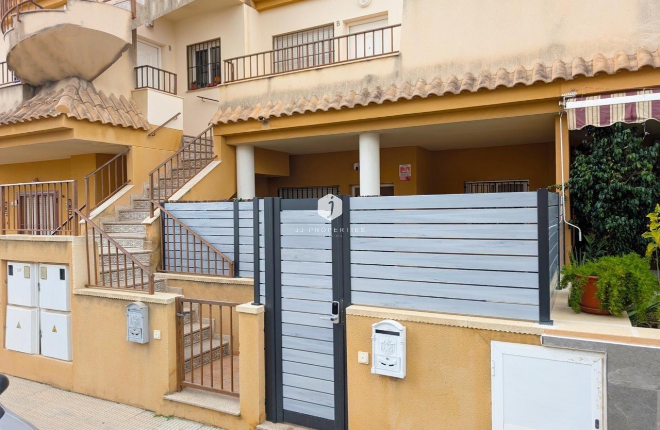 Segunda mano - Bungalow -
Benejúzar