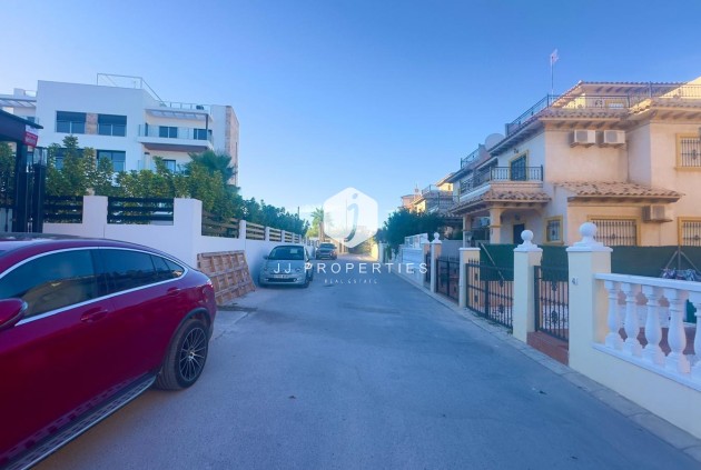 Segunda mano - Chalet -
Orihuela Costa - La Zenia