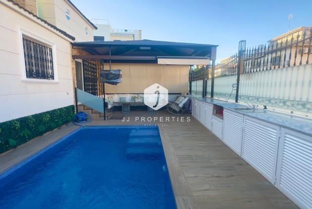 Segunda mano - Chalet -
Orihuela Costa - La Zenia