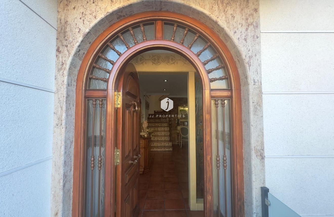 Segunda mano - Chalet -
Orihuela Costa - La Zenia