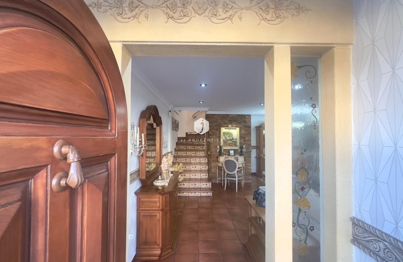 Segunda mano - Chalet -
Orihuela Costa - La Zenia