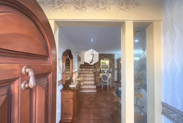 Segunda mano - Chalet -
Orihuela Costa - La Zenia