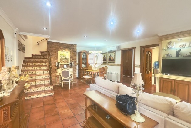 Segunda mano - Chalet -
Orihuela Costa - La Zenia