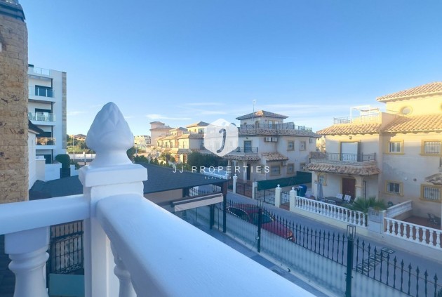 Segunda mano - Chalet -
Orihuela Costa - La Zenia